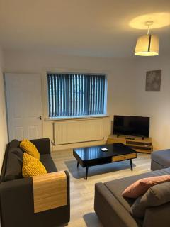 Spacious 4-Bedroom House in Skipton Sleeps 10 with Additional Lounge Sleeping - Skipton - 2