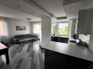 Apartament SPACE & SUN z wewnętrzym ogrodzonym parkingiem - 9