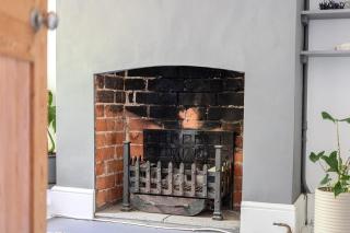 Victorian Terrace near Uni sleeps 6 Garden - 1