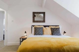 Charming Apartment Cirencester with 3 Bedrooms - 5