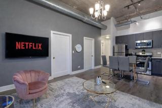 Modern 3BR South Loop Living Family Unit Near Adler Planetarium & McCormick Convention Center - 7