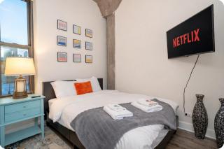 Modern 3BR South Loop Living Family Unit Near Adler Planetarium & McCormick Convention Center - 8