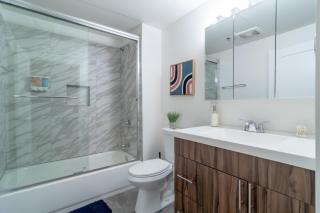 Modern 3BR South Loop Living Family Unit Near Adler Planetarium & McCormick Convention Center - 4