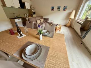 Moseloase am Weinberg mit Pool und Sauna in Bullay - 1