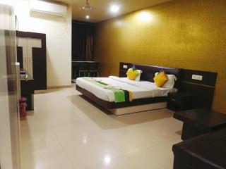 Hotel Om Residency - 6