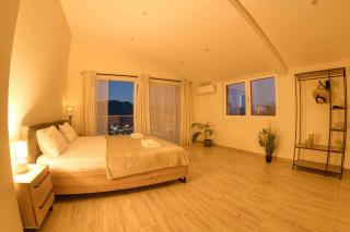 Luxury villa with amazing views - 3