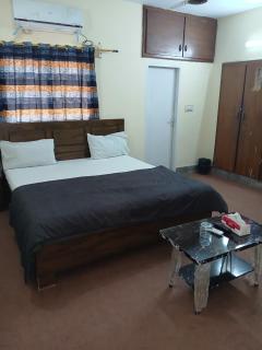 Family Inn Guest House - 1
