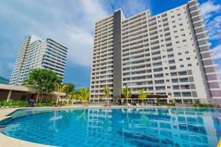 Luxury Apartment Suite with Ocean Views and Swimming Pools - 2