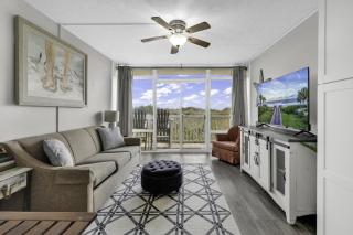 Seaside Elegance Your Coastal Getaway - 0