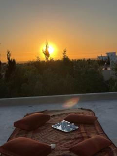 Authentic Moroccan Family Experience with Overnight Stay, Cooking & painting Workshop - 8