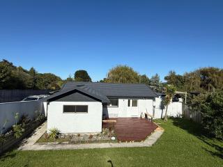 Otaihanga Getaway - 1