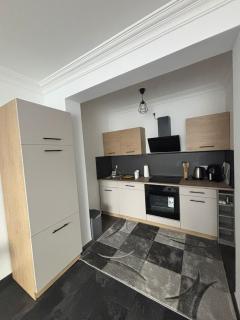 Single apartment, centrally located, renovated and modernized - 7