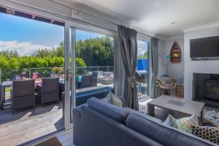 Lodge 27, Retallack Resort & Spa Sleeps 12 - 2