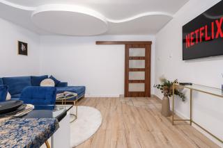 Lumina cozy 3-room apart near the city center - 2