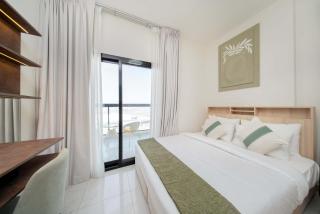 Modern Studio Near Metro with Pool Gym & Expo Access - 6