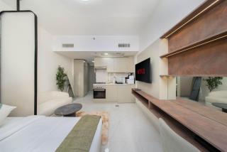 Modern Studio Near Metro with Pool Gym & Expo Access - 8