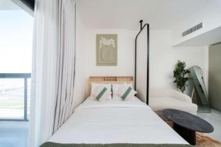 Modern Studio Near Metro with Pool Gym & Expo Access - 5