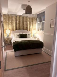 York House Apartments - 4