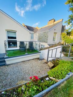 Ocean Terrace, Ilfracombe, 4 bedrooms, Sleeps 8, Stunning Sea Views, Parking, Garden, Pet Friendly - 3