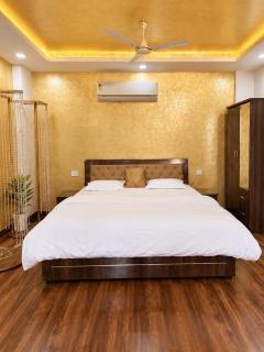 Shiv - The Luxurious Gold Studio in Jaipur - 9