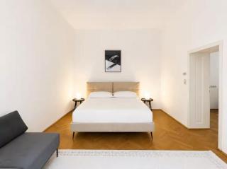 Luxury Stay in Prime District - 1