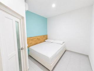 Hotel O near Bunda Thamrin Hospital formerly Airis Hotel - 4