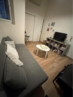 Au pied des Halles - 46m2 en centre ville - 1 chambre et 1 mezzanine - tout confort - 8