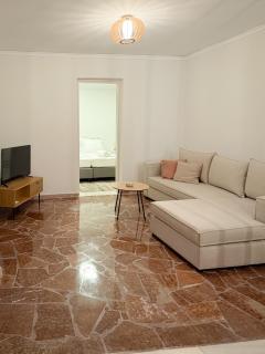 Platon Apartment - 8