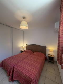 Appartement 2 chambres dans résidence avec piscine - 2