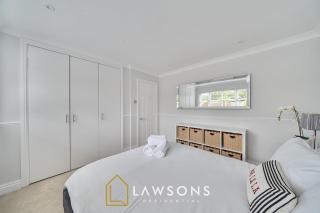 Stylish Windsor Stay, Steps from The Long Walk - 1