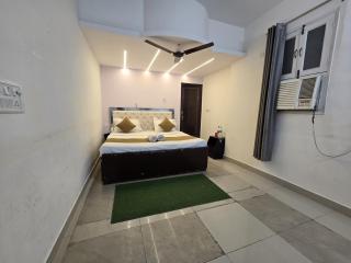 Hotel Veer Palace Lajpat Nagar 1- Couple Friendly - 1