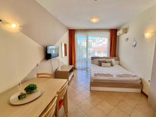 Royal Sun - Sunny Cove Apartment - 7