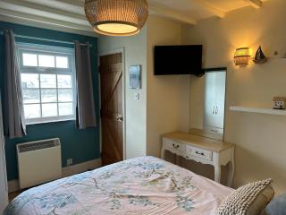 Boatman's Cottage - 7