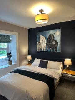 Heart of Harlech Retreat - 1