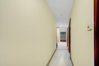 FabHotel Srujana Stay Inn - 7