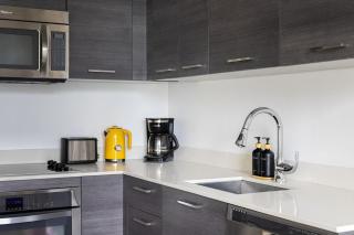 Stylish Pool Stay Near Brickell & Beach - 7