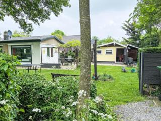 Holiday Home Kleines Haus mit Garten- direkt hinter dem Deich by Interhome - 9