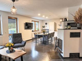Holiday Home Schönes Ferienhaus in Neundorf mit Großer Terrasse by Interhome - 5
