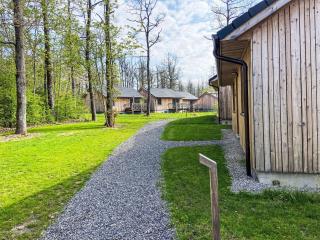 Holiday Home Modernes Chalet für 4 Personen in einem Waldpark by Interhome - 8