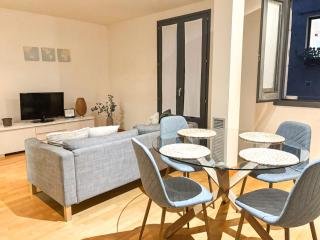 Two bedroom apartment behind the Rambla - 2