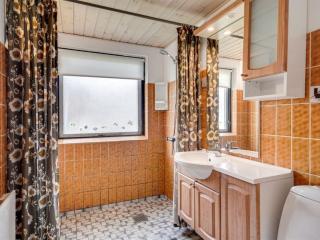 Holiday Home Yak - 350m from the sea by Interhome - 1
