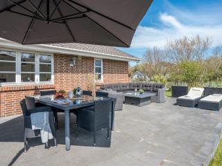 Holiday Home Svenn - 400m from the sea by Interhome - 5