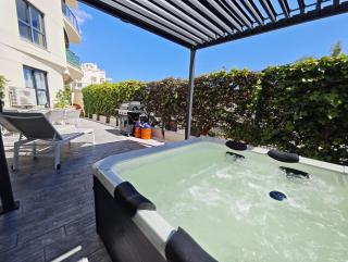 Luxury Groundfloor Private Jacuzzi - EHHouse - 7
