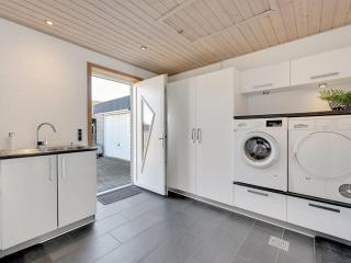 Holiday Home Bibbi - 20m to the fjord by Interhome - 8