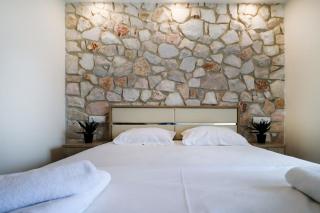 Vicktoria Deluxe Apartments with 2 Bedrooms - 1
