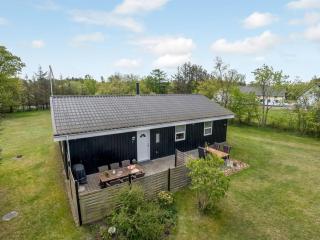 Holiday Home Fredegæst - 700m from the sea by Interhome - 7
