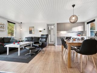 Holiday Home Pia - 250m to the fjord by Interhome - 2
