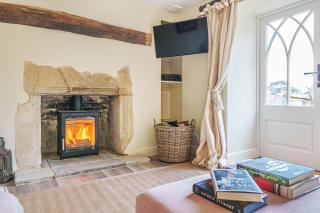 Puddle Cottage - 2