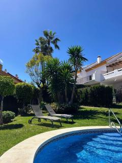 Sea View 4 BDRM Townhouse w Pool & Cinema - 8