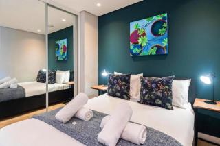 Loop Street 1-Bed Apartment with Parking - 8